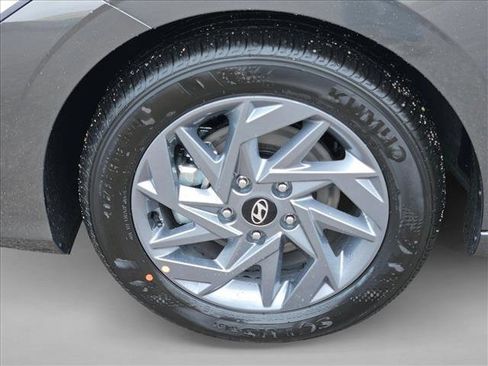 New 2026 Hyundai Elantra Hybrid FWD image 16