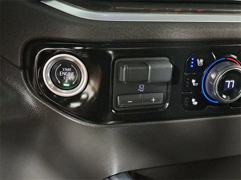 Used 2022 Chevrolet Silverado 1500 LTZ image 31