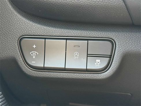 Used 2024 Kia Seltos EX image 13