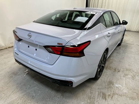 New 2025 Nissan Altima 2.5 SR w/ SR Premium Package image 11