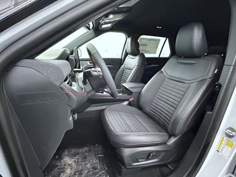 New 2026 Ford Explorer ST-Line w/ ST-Line Street Pack image 10