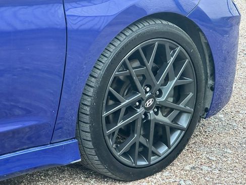 Used 2019 Hyundai Elantra Sport w/ Premium Package 03 FWD image 8