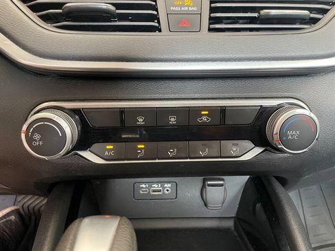 Used 2021 Nissan Altima 2.5 SV FWD image 16