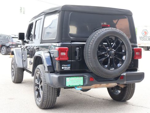 Used 2024 Jeep Wrangler Unlimited Sahara image 3