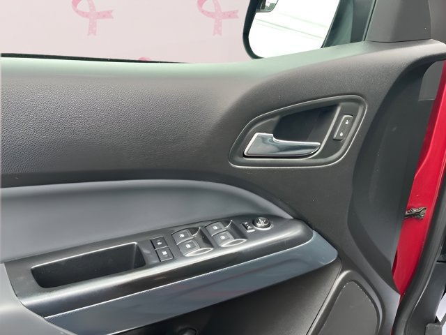 Used 2019 Chevrolet Colorado Z71 AWD/4WD image 10