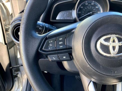 Used 2019 Toyota Yaris LE FWD image 23