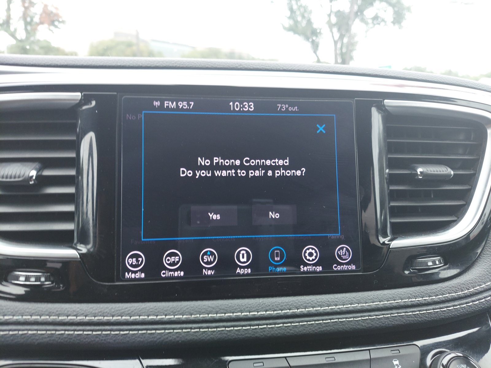 Used 2020 Chrysler Pacifica Limited w/ S Appearance Package FWD image 16