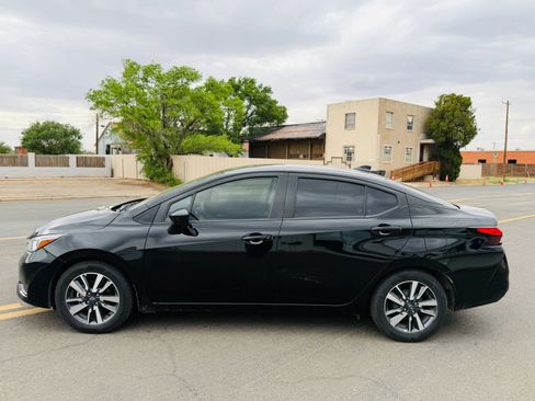 Used 2023 Nissan Versa SV FWD image 6
