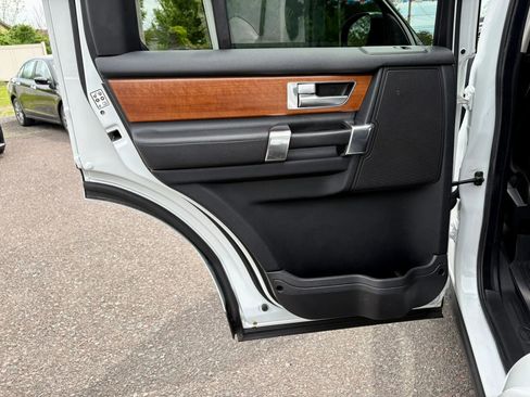 Used 2014 Land Rover LR4 HSE AWD/4WD image 12
