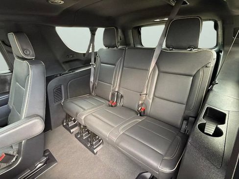 Certified 2025 Chevrolet Suburban Premier AWD/4WD image 27