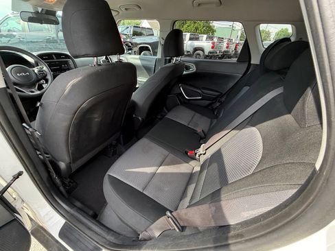 Used 2023 Kia Soul LX w/ LX Technology Package FWD image 25