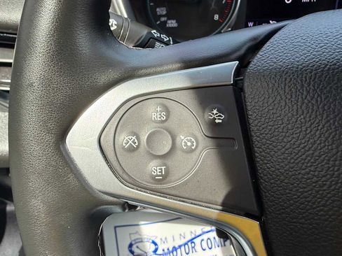Used 2023 Chevrolet Traverse LT AWD/4WD image 16