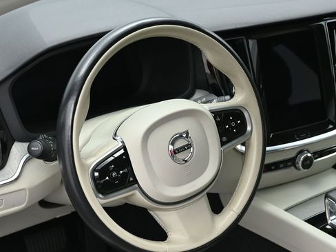 Used 2024 Volvo S60 B5 Plus image 12