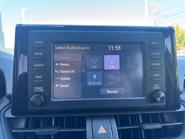 Used 2019 Toyota RAV4 LE w/ Carpet Mat Package AWD/4WD image 21