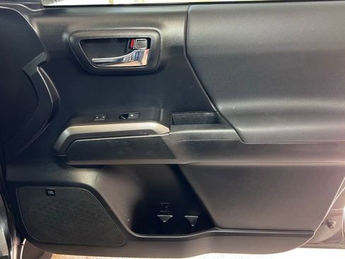 Used 2020 Toyota Tacoma TRD Off-Road image 51