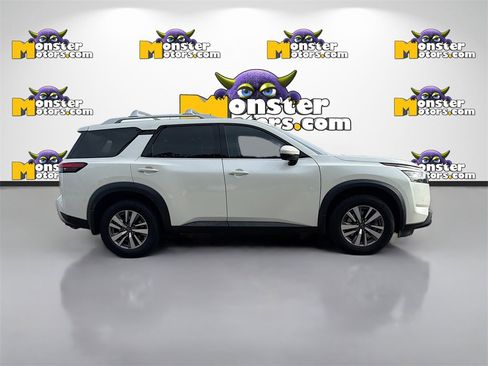 Used 2022 Nissan Pathfinder SL image 4