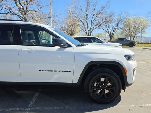 New 2026 Jeep Grand Cherokee L 4WD image 11