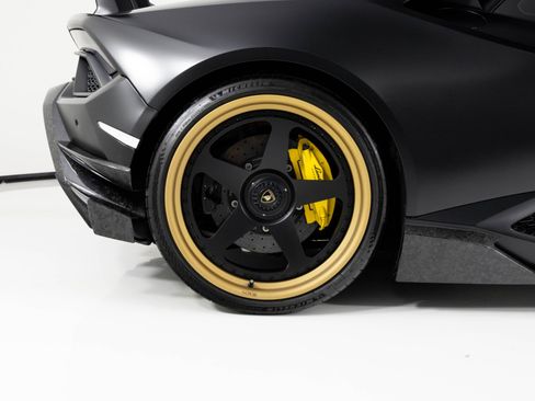 Used 2018 Lamborghini Huracan Performante image 12