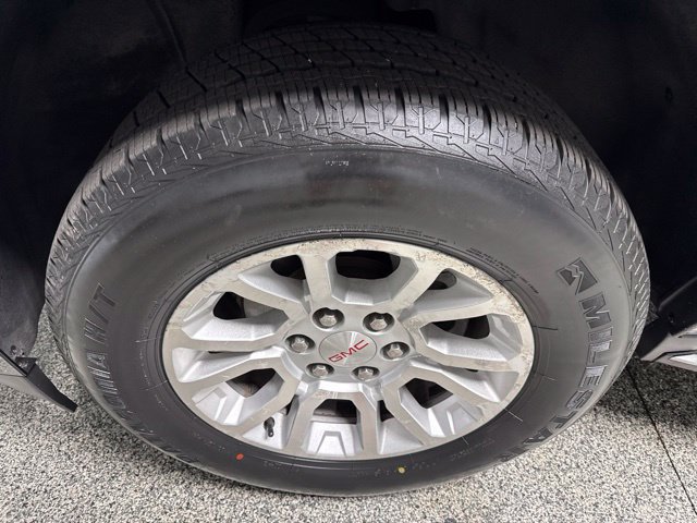 Used 2018 GMC Yukon SLT AWD/4WD image 4