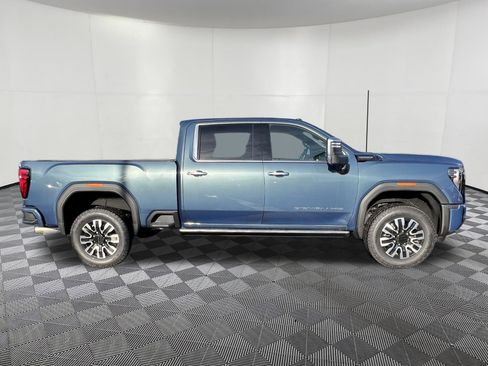 Used 2025 GMC Sierra 3500 Denali Ultimate image 7