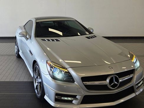 Used 2015 Mercedes-Benz SLK 350 image 3