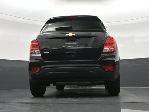 Used 2021 Chevrolet Trax LS FWD image 31