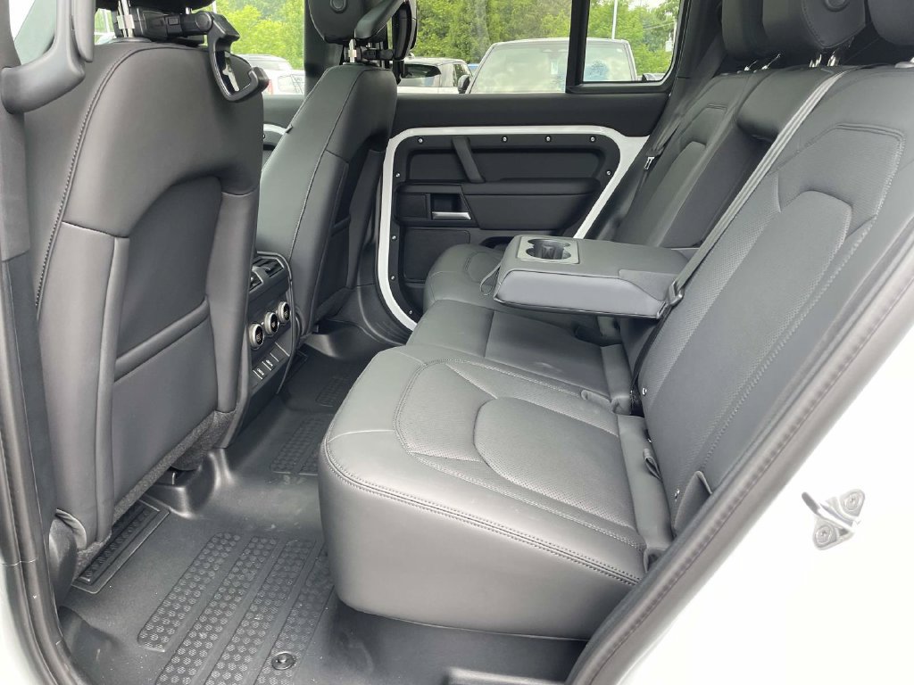 New 2026 Land Rover Defender 110 S AWD/4WD image 17