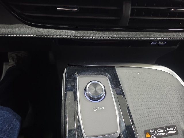 Used 2026 Buick Enclave Sport Touring AWD/4WD image 11