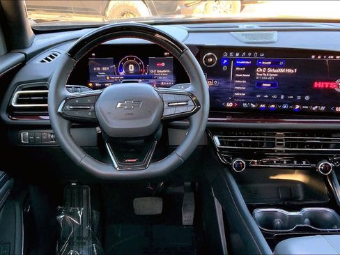 Certified 2024 Chevrolet Traverse RS w/ LPO, Floor Liner Package image 5