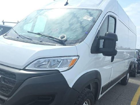 Used 2024 RAM ProMaster 2500 w/ Convenience Group FWD image 1