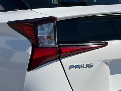 Used 2022 Toyota Prius LE FWD image 31