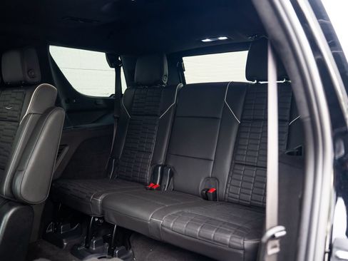 Used 2023 Cadillac Escalade Sport Platinum w/ Heavy-Duty Trailer Package AWD/4WD image 19