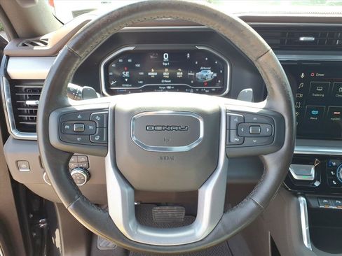 Used 2023 GMC Sierra 1500 Denali w/ Denali Reserve Package AWD/4WD image 15