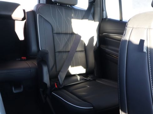 New 2026 Buick Enclave Avenir w/ Super Cruise Package AWD/4WD image 12