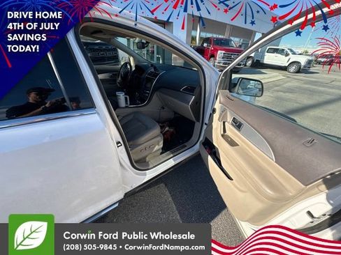 Used 2013 Lincoln MKX AWD image 10