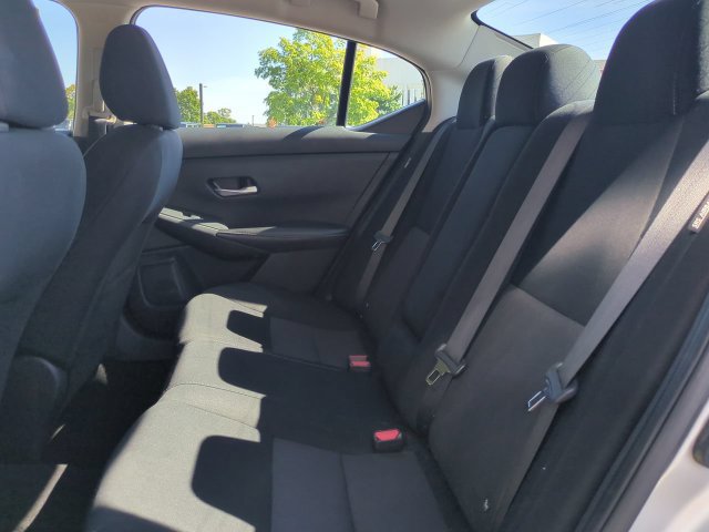 Used 2022 Nissan Sentra SV FWD image 13