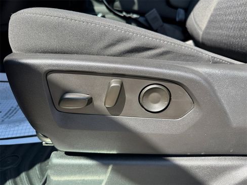 Used 2023 GMC Sierra 1500 Elevation image 21