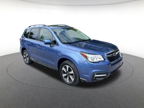 Used 2017 Subaru Forester 2.5i Premium AWD/4WD image 7