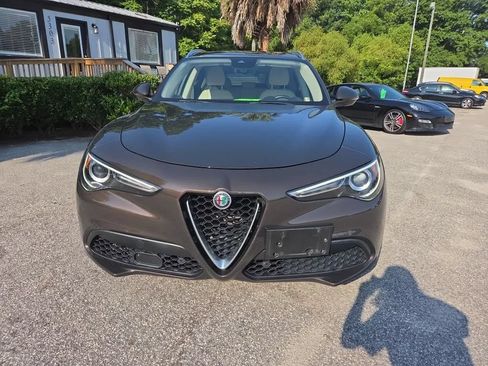 Used 2018 Alfa Romeo Stelvio Ti Lusso AWD/4WD image 2