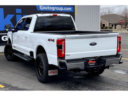 Used 2025 Ford F350 Lariat image 13