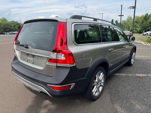 Used 2016 Volvo XC70 T5 Premier w/ Protection Package AWD/4WD image 4