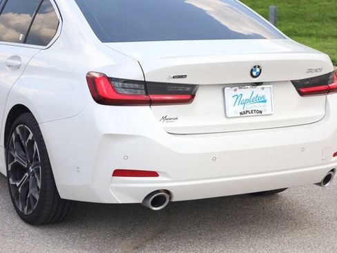 Used 2025 BMW 330i xDrive Sedan w/ Premium Package AWD/4WD image 7