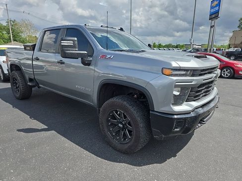 Used 2025 Chevrolet Silverado 2500 Custom w/ Custom Value Package AWD/4WD image 1