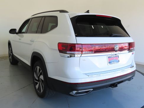 New 2026 Volkswagen Atlas SE FWD image 6
