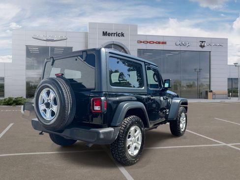 Used 2018 Jeep Wrangler Sport AWD/4WD image 4