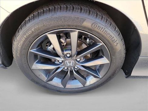 Used 2020 Honda Civic EX image 11