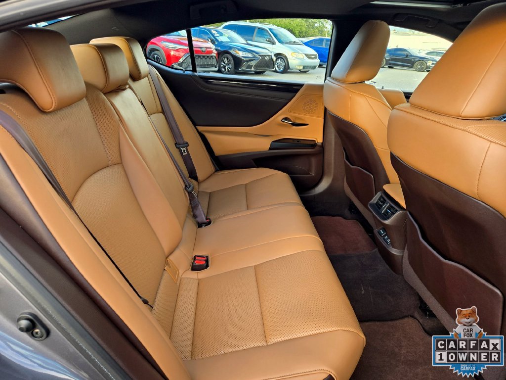 Used 2020 Lexus ES 300h w/ Premium Package FWD image 56