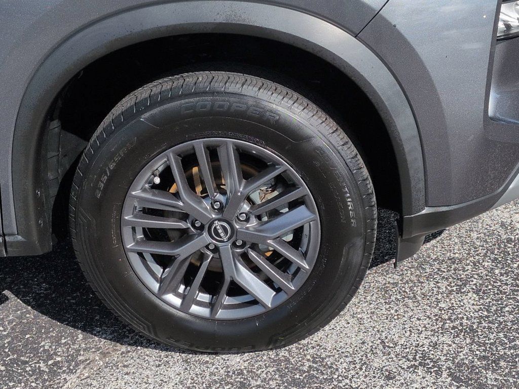 Certified 2023 Nissan Rogue S AWD/4WD image 11