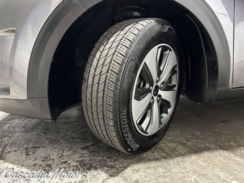 Used 2017 Kia Niro LX FWD image 31