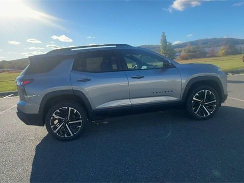 New 2026 Chevrolet Equinox RS w/ LPO, Floor Liner Package image 3